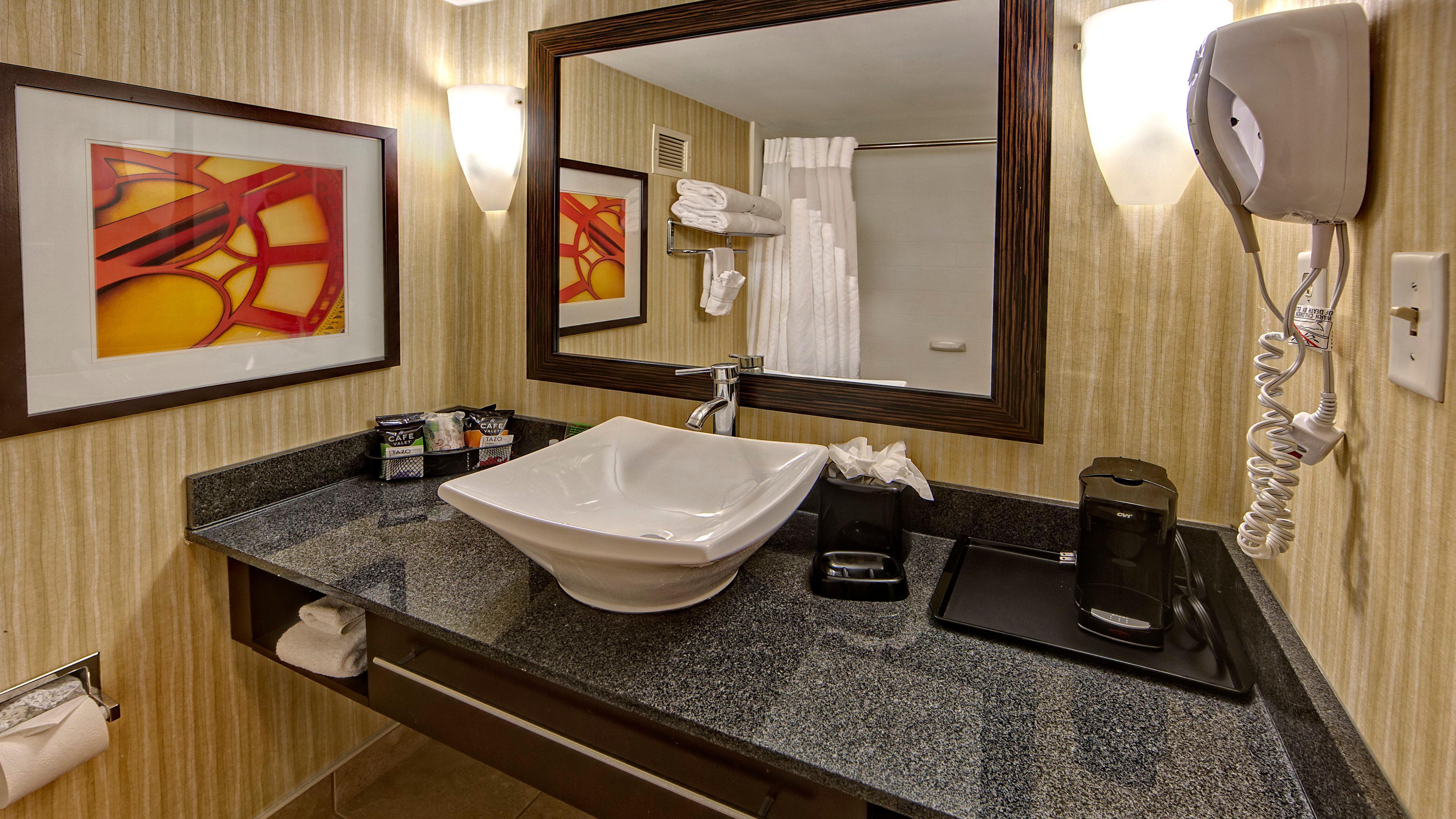 Clarion Hotel & Suites Conference Center Memphis Airport Экстерьер фото